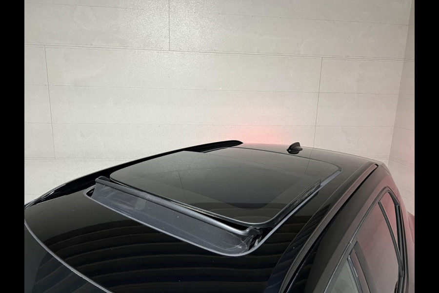 Volvo XC40 1.5 T5 Recharge R-Design Pano H/K 360° ACC Autopilot Volvo XC40 1.5 T5 Recharge R-Design Pano H/K 360° ACC Autopilot