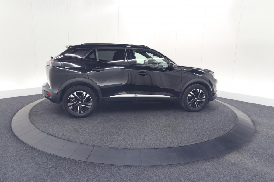 Peugeot 2008 PureTech 130 GT-Line | Camera | Adaptieve Cruise Control | Allseason Banden | Navigatie Peugeot 2008 PureTech 130 GT-Line | Camera | Adaptieve Cruise Control | Allseason Banden | Navigatie