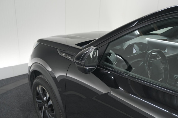 Peugeot 2008 PureTech 130 GT-Line | Camera | Adaptieve Cruise Control | Allseason Banden | Navigatie Peugeot 2008 PureTech 130 GT-Line | Camera | Adaptieve Cruise Control | Allseason Banden | Navigatie