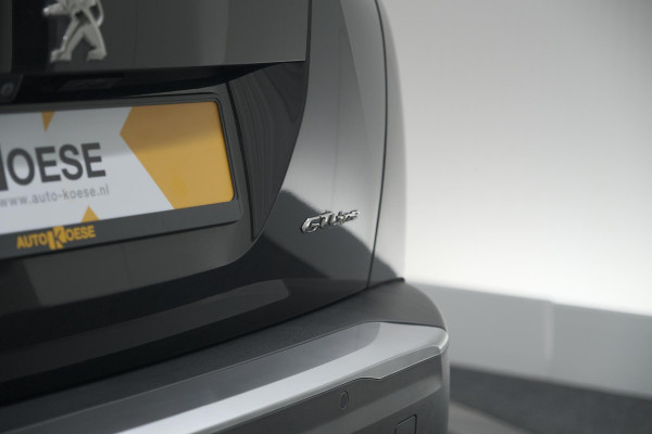 Peugeot 2008 PureTech 130 GT-Line | Camera | Adaptieve Cruise Control | Allseason Banden | Navigatie Peugeot 2008 PureTech 130 GT-Line | Camera | Adaptieve Cruise Control | Allseason Banden | Navigatie
