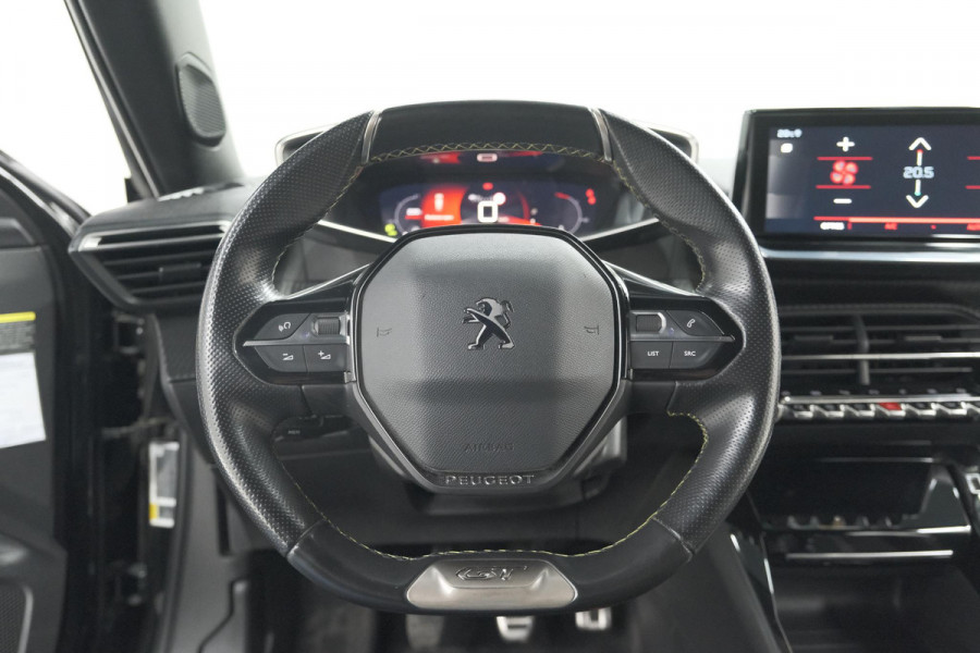 Peugeot 2008 PureTech 130 GT-Line | Camera | Adaptieve Cruise Control | Allseason Banden | Navigatie Peugeot 2008 PureTech 130 GT-Line | Camera | Adaptieve Cruise Control | Allseason Banden | Navigatie
