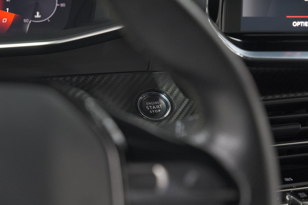 Peugeot 2008 PureTech 130 GT-Line | Camera | Adaptieve Cruise Control | Allseason Banden | Navigatie Peugeot 2008 PureTech 130 GT-Line | Camera | Adaptieve Cruise Control | Allseason Banden | Navigatie