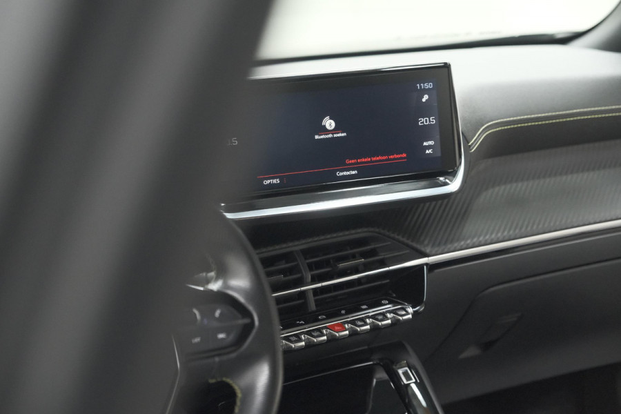 Peugeot 2008 PureTech 130 GT-Line | Camera | Adaptieve Cruise Control | Allseason Banden | Navigatie Peugeot 2008 PureTech 130 GT-Line | Camera | Adaptieve Cruise Control | Allseason Banden | Navigatie