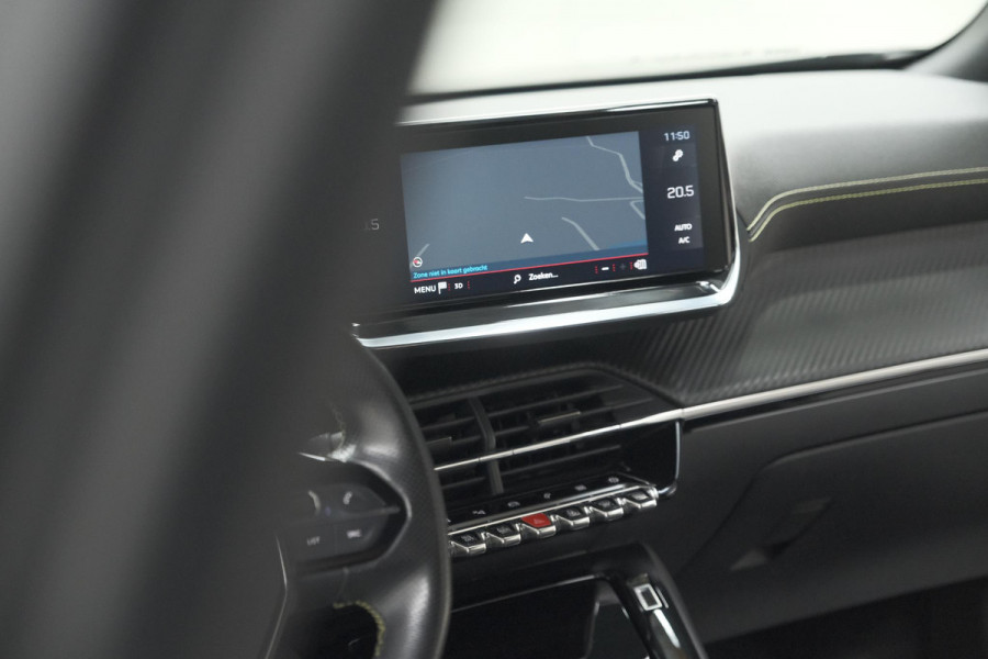 Peugeot 2008 PureTech 130 GT-Line | Camera | Adaptieve Cruise Control | Allseason Banden | Navigatie Peugeot 2008 PureTech 130 GT-Line | Camera | Adaptieve Cruise Control | Allseason Banden | Navigatie