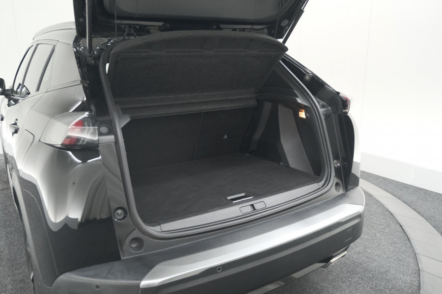 Peugeot 2008 PureTech 130 GT-Line | Camera | Adaptieve Cruise Control | Allseason Banden | Navigatie Peugeot 2008 PureTech 130 GT-Line | Camera | Adaptieve Cruise Control | Allseason Banden | Navigatie