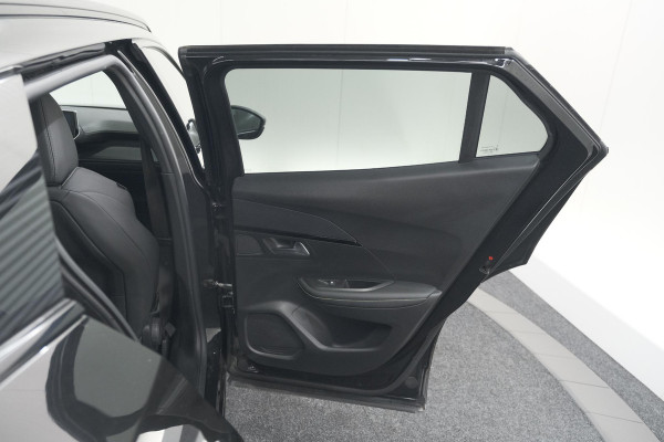Peugeot 2008 PureTech 130 GT-Line | Camera | Adaptieve Cruise Control | Allseason Banden | Navigatie Peugeot 2008 PureTech 130 GT-Line | Camera | Adaptieve Cruise Control | Allseason Banden | Navigatie