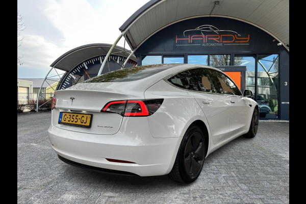 Tesla Model 3 Long Range AWD 75 kWh 84% SOH Trekhaak (1.000kg) Rijklaarprijs! Tesla Model 3 Long Range AWD 75 kWh 84% SOH Trekhaak (1.000kg) Rijklaarprijs!