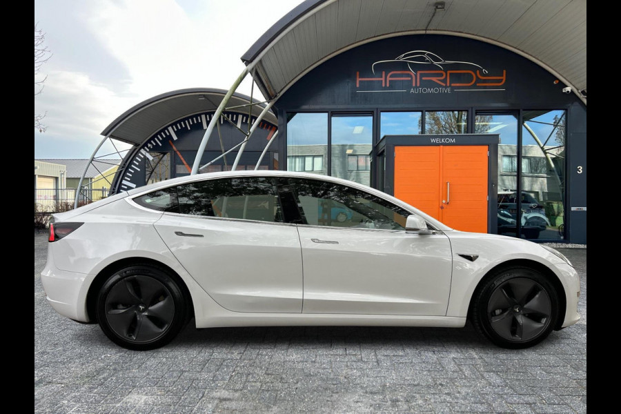 Tesla Model 3 Long Range AWD 75 kWh 84% SOH Trekhaak (1.000kg) Rijklaarprijs! Tesla Model 3 Long Range AWD 75 kWh 84% SOH Trekhaak (1.000kg) Rijklaarprijs!