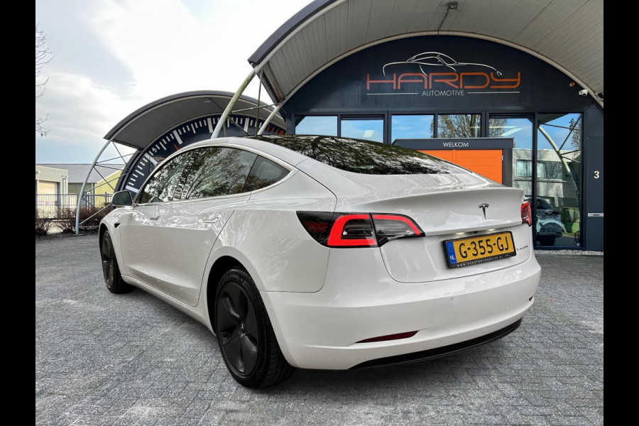 Tesla Model 3 Long Range AWD 75 kWh 84% SOH Trekhaak (1.000kg) Rijklaarprijs! Tesla Model 3 Long Range AWD 75 kWh 84% SOH Trekhaak (1.000kg) Rijklaarprijs!