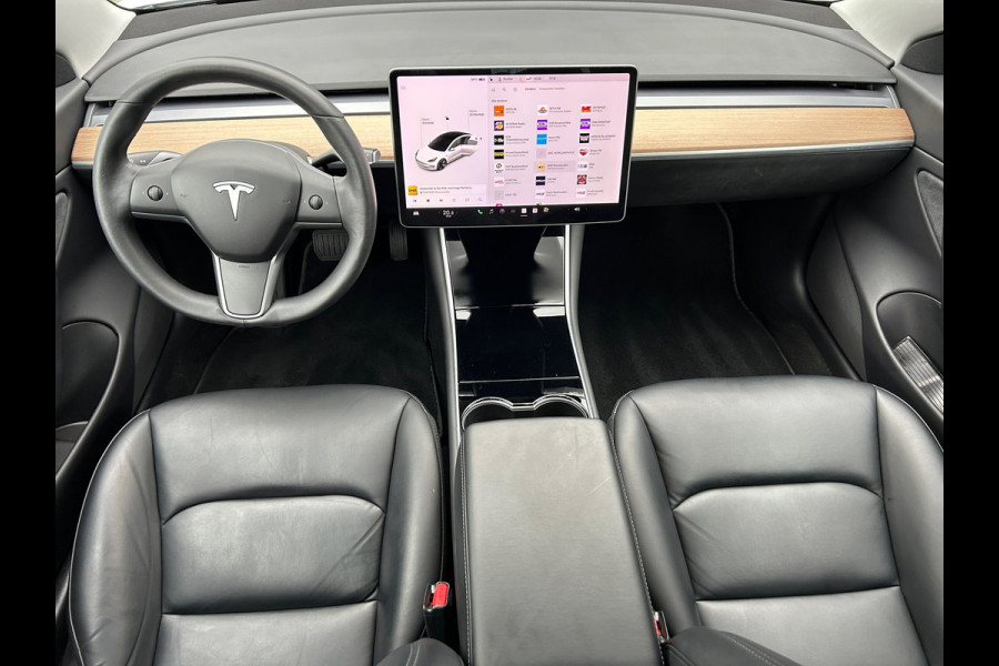 Tesla Model 3 Long Range AWD 75 kWh 84% SOH Trekhaak (1.000kg) Rijklaarprijs! Tesla Model 3 Long Range AWD 75 kWh 84% SOH Trekhaak (1.000kg) Rijklaarprijs!