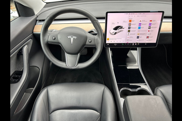 Tesla Model 3 Long Range AWD 75 kWh 84% SOH Trekhaak (1.000kg) Rijklaarprijs! Tesla Model 3 Long Range AWD 75 kWh 84% SOH Trekhaak (1.000kg) Rijklaarprijs!