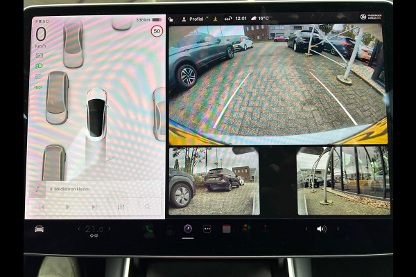 Tesla Model 3 Long Range AWD 75 kWh 84% SOH Trekhaak (1.000kg) Rijklaarprijs! Tesla Model 3 Long Range AWD 75 kWh 84% SOH Trekhaak (1.000kg) Rijklaarprijs!
