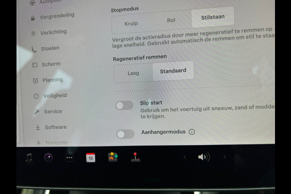 Tesla Model 3 Long Range AWD 75 kWh 84% SOH Trekhaak (1.000kg) Rijklaarprijs! Tesla Model 3 Long Range AWD 75 kWh 84% SOH Trekhaak (1.000kg) Rijklaarprijs!