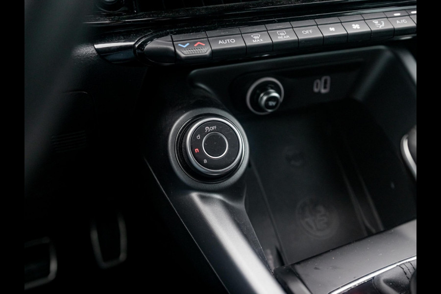 Alfa Romeo Tonale Plug-In Hybrid Q4 280pk Edizione Speciale | Technology Pack | Winter Pack | Blu Misano Alfa Romeo Tonale Plug-In Hybrid Q4 280pk Edizione Speciale | Technology Pack | Winter Pack | Blu Misano