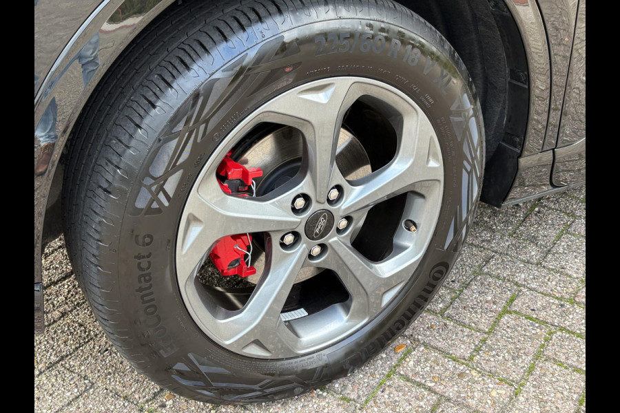 Ford Kuga 2.5 PHEV ST-Line X | 243pk | Driver Assistance Pack | Winterpack | Wegklapbare Trekhaak | Technology Pack | Agate Black Ford Kuga 2.5 PHEV ST-Line X | 243pk | Driver Assistance Pack | Winterpack | Wegklapbare Trekhaak | Technology Pack | Agate Black