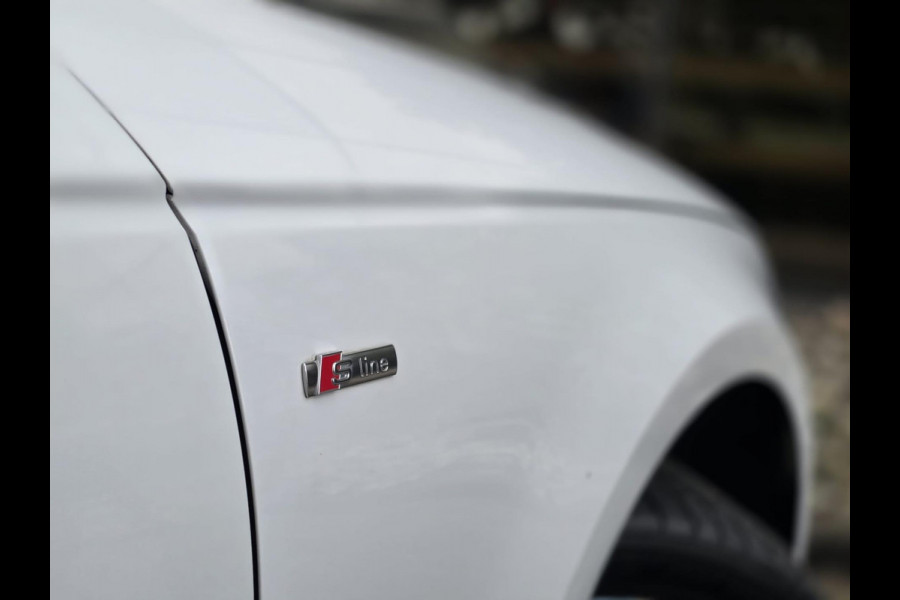 Audi A4 Avant 40 TFSI S line |PANODAK|ACC|VIRT.DASH Audi A4 Avant 40 TFSI S line |PANODAK|ACC|VIRT.DASH