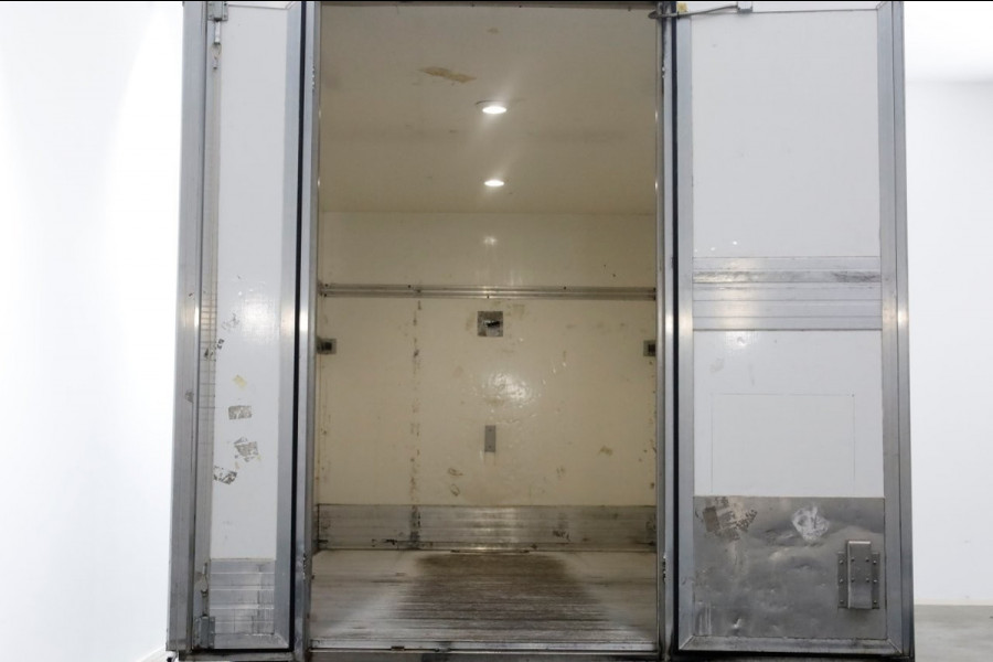 Volkswagen Crafter 35 2.0 TDI E6 Bakwagen met achterdeuren 2 Persoons 02-2020 Volkswagen Crafter 35 2.0 TDI E6 Bakwagen met achterdeuren 2 Persoons 02-2020