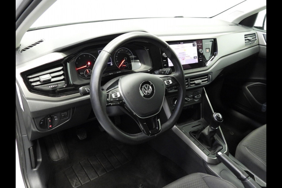 Volkswagen Polo 1.0 TSI Comfortline NAVI/AIRCO/ADAPT.CRUISE/15"LMV! Volkswagen Polo 1.0 TSI Comfortline NAVI/AIRCO/ADAPT.CRUISE/15"LMV!