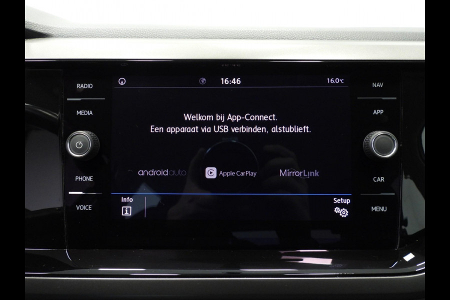 Volkswagen Polo 1.0 TSI Comfortline NAVI/AIRCO/ADAPT.CRUISE/15"LMV! Volkswagen Polo 1.0 TSI Comfortline NAVI/AIRCO/ADAPT.CRUISE/15"LMV!