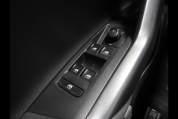 Volkswagen Polo 1.0 TSI Comfortline NAVI/AIRCO/ADAPT.CRUISE/15"LMV! Volkswagen Polo 1.0 TSI Comfortline NAVI/AIRCO/ADAPT.CRUISE/15"LMV!