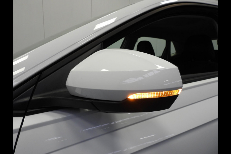 Volkswagen Polo 1.0 TSI Comfortline NAVI/AIRCO/ADAPT.CRUISE/15"LMV! Volkswagen Polo 1.0 TSI Comfortline NAVI/AIRCO/ADAPT.CRUISE/15"LMV!