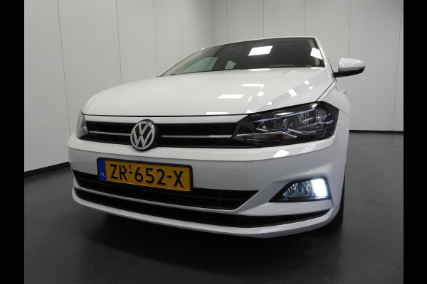 Volkswagen Polo 1.0 TSI Comfortline NAVI/AIRCO/ADAPT.CRUISE/15"LMV! Volkswagen Polo 1.0 TSI Comfortline NAVI/AIRCO/ADAPT.CRUISE/15"LMV!