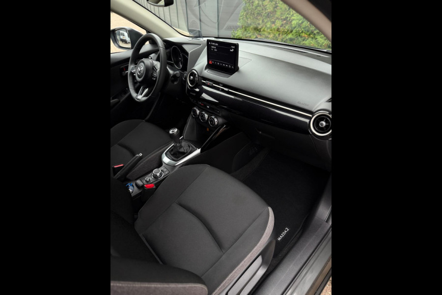 Mazda 2 1.5 e-SkyActiv-G 90 Exclusive-Line Camera CarPlay Mazda 2 1.5 e-SkyActiv-G 90 Exclusive-Line Camera CarPlay