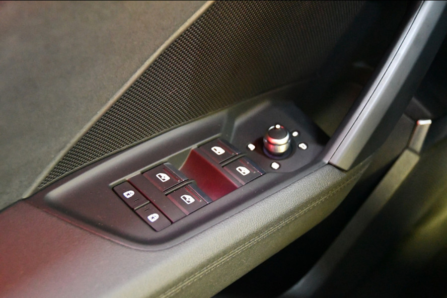 Audi A3 Sportback 2.5 TFSI RS 3 quattro Pano/Sfeer/Matrix/Keyless