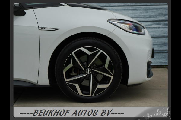 Volkswagen ID.3 First Plus 58 kWh Carplay Cruise Soh 91.8% Volkswagen ID.3 First Plus 58 kWh Carplay Cruise Soh 91.8%