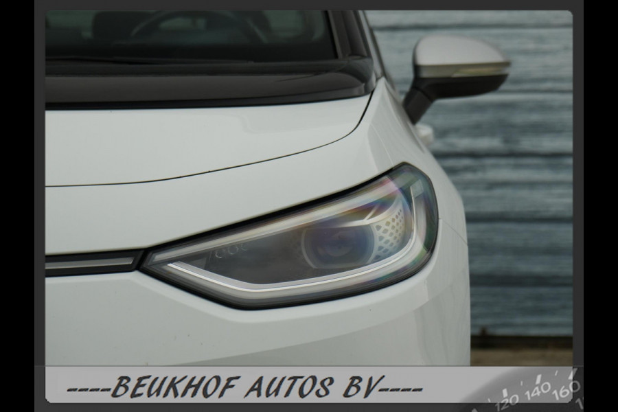 Volkswagen ID.3 First Plus 58 kWh Carplay Cruise Soh 91.8% Volkswagen ID.3 First Plus 58 kWh Carplay Cruise Soh 91.8%