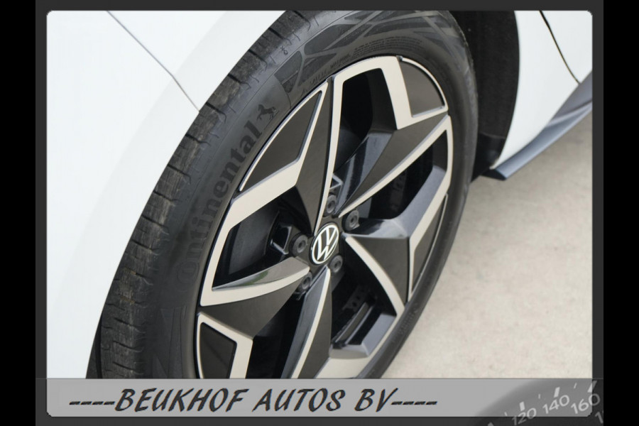 Volkswagen ID.3 First Plus 58 kWh Carplay Cruise Soh 91.8% Volkswagen ID.3 First Plus 58 kWh Carplay Cruise Soh 91.8%