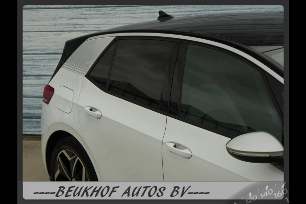 Volkswagen ID.3 First Plus 58 kWh Carplay Cruise Soh 91.8% Volkswagen ID.3 First Plus 58 kWh Carplay Cruise Soh 91.8%