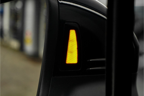 Volkswagen Tiguan 1.5 TSI Life Elegance ACC Winter Pack Suzuka 19" Trekhaak Volkswagen Tiguan 1.5 TSI Life Elegance ACC Winter Pack Suzuka 19" Trekhaak