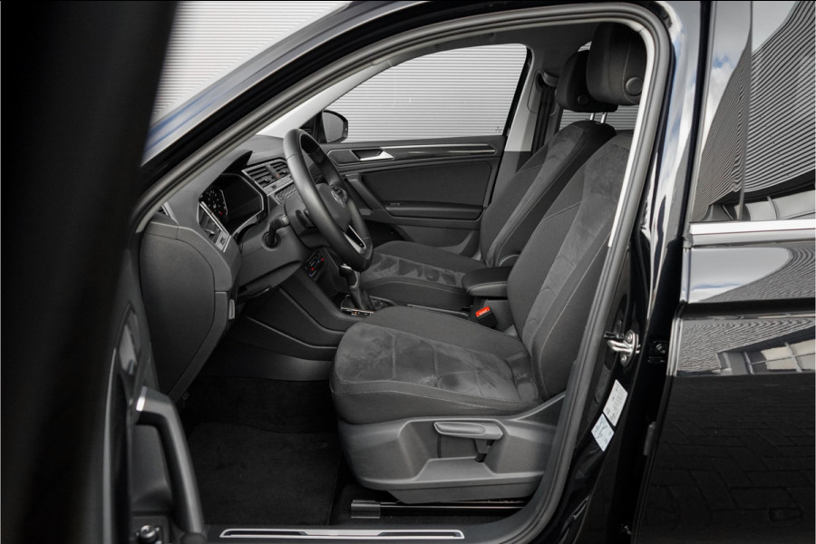 Volkswagen Tiguan 1.5 TSI Life Elegance ACC Winter Pack Suzuka 19" Trekhaak Volkswagen Tiguan 1.5 TSI Life Elegance ACC Winter Pack Suzuka 19" Trekhaak