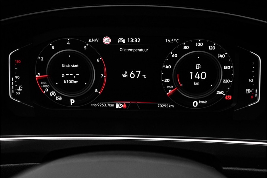 Volkswagen Tiguan 1.5 TSI Life Elegance ACC Winter Pack Suzuka 19" Trekhaak Volkswagen Tiguan 1.5 TSI Life Elegance ACC Winter Pack Suzuka 19" Trekhaak