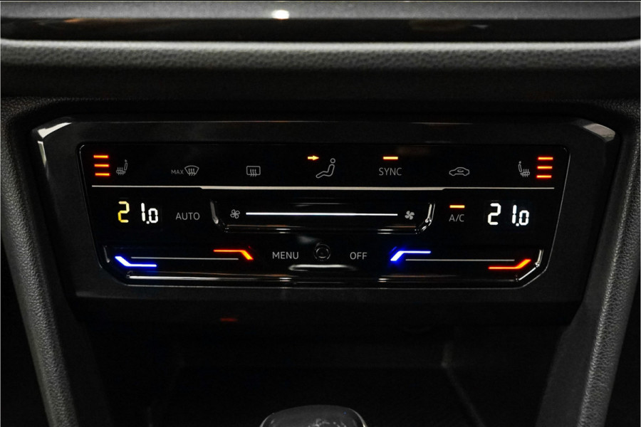 Volkswagen Tiguan 1.5 TSI Life Elegance ACC Winter Pack Suzuka 19" Trekhaak Volkswagen Tiguan 1.5 TSI Life Elegance ACC Winter Pack Suzuka 19" Trekhaak