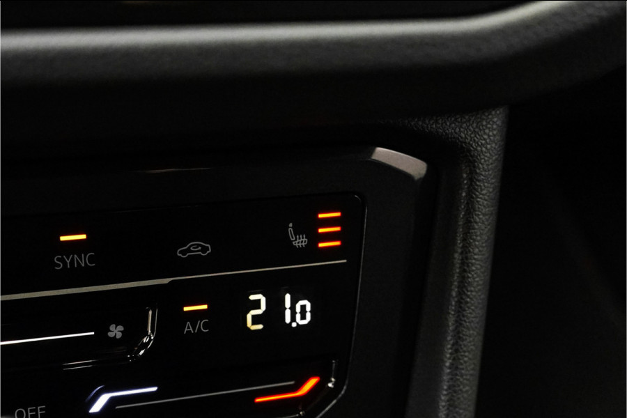 Volkswagen Tiguan 1.5 TSI Life Elegance ACC Winter Pack Suzuka 19" Trekhaak Volkswagen Tiguan 1.5 TSI Life Elegance ACC Winter Pack Suzuka 19" Trekhaak