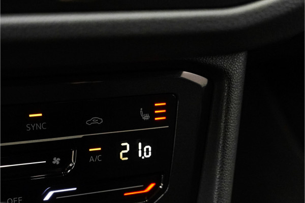 Volkswagen Tiguan 1.5 TSI Life Elegance ACC Winter Pack Suzuka 19" Trekhaak Volkswagen Tiguan 1.5 TSI Life Elegance ACC Winter Pack Suzuka 19" Trekhaak