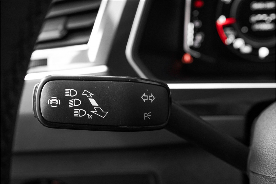 Volkswagen Tiguan 1.5 TSI Life Elegance ACC Winter Pack Suzuka 19" Trekhaak Volkswagen Tiguan 1.5 TSI Life Elegance ACC Winter Pack Suzuka 19" Trekhaak