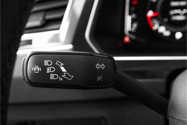 Volkswagen Tiguan 1.5 TSI Life Elegance ACC Winter Pack Suzuka 19" Trekhaak Volkswagen Tiguan 1.5 TSI Life Elegance ACC Winter Pack Suzuka 19" Trekhaak