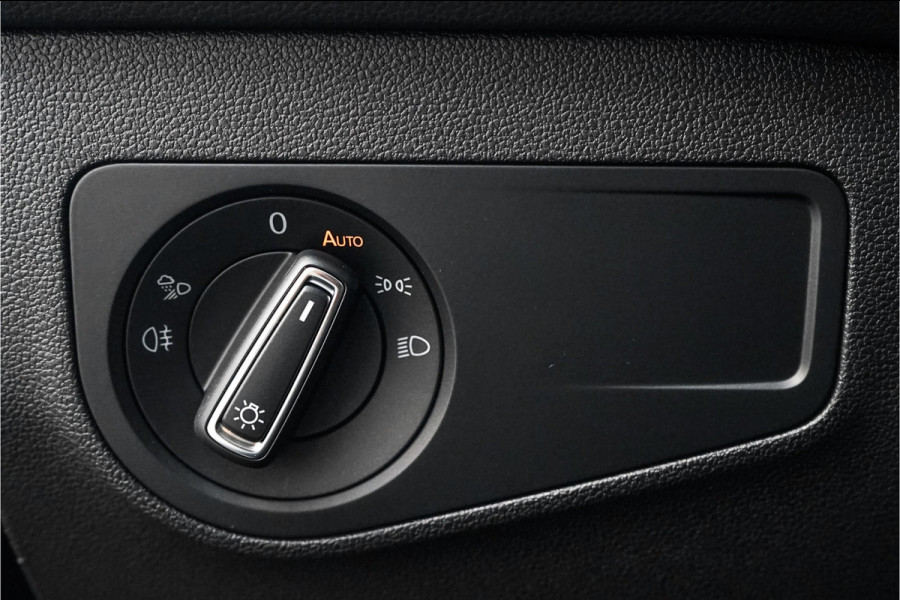 Volkswagen Tiguan 1.5 TSI Life Elegance ACC Winter Pack Suzuka 19" Trekhaak Volkswagen Tiguan 1.5 TSI Life Elegance ACC Winter Pack Suzuka 19" Trekhaak