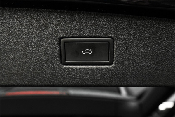 Volkswagen Tiguan 1.5 TSI Life Elegance ACC Winter Pack Suzuka 19" Trekhaak Volkswagen Tiguan 1.5 TSI Life Elegance ACC Winter Pack Suzuka 19" Trekhaak