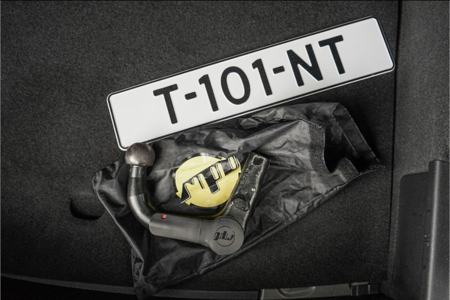 Volkswagen Tiguan 1.5 TSI Life Elegance ACC Winter Pack Suzuka 19" Trekhaak Volkswagen Tiguan 1.5 TSI Life Elegance ACC Winter Pack Suzuka 19" Trekhaak