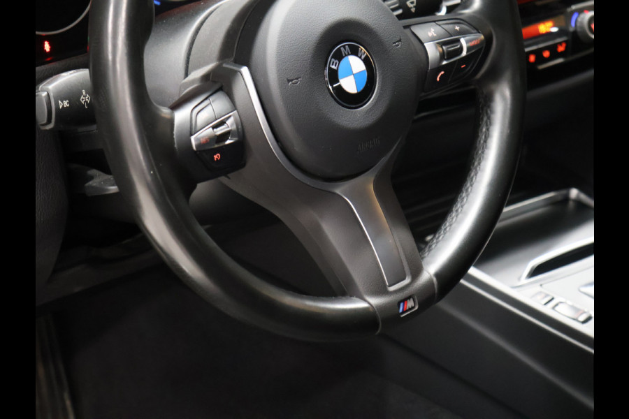 BMW 3-serie 330i Centennial Executive M Sport [GROOT NAVIGATIE, TREKHAAK, ALCANTARA SPORTSTOELEN, SPORTSTUUR, PDC V+A, BLUETOOTH, CLIMATE CONTROL, NIEUWSTAAT]