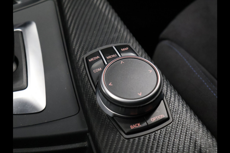 BMW 3-serie 330i Centennial Executive M Sport [GROOT NAVIGATIE, TREKHAAK, ALCANTARA SPORTSTOELEN, SPORTSTUUR, PDC V+A, BLUETOOTH, CLIMATE CONTROL, NIEUWSTAAT]