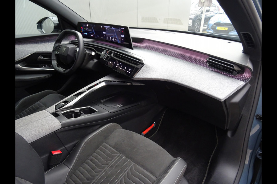 Peugeot E-3008 GT Avantage 210 73 kWh * WARMTEPOMP * 4 SEIZOENSBANDEN !! Peugeot E-3008 GT Avantage 210 73 kWh * WARMTEPOMP * 4 SEIZOENSBANDEN !!