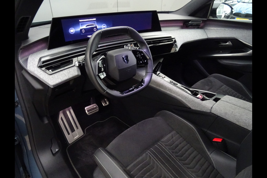 Peugeot E-3008 GT Avantage 210 73 kWh * WARMTEPOMP * 4 SEIZOENSBANDEN !! Peugeot E-3008 GT Avantage 210 73 kWh * WARMTEPOMP * 4 SEIZOENSBANDEN !!