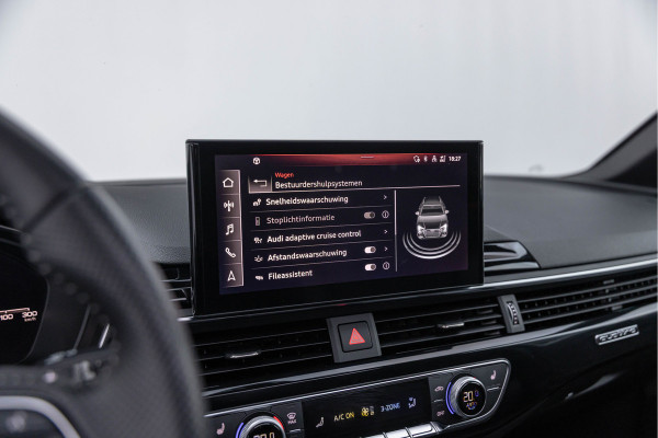 Audi A4 Avant 45 TDI 231pk Quattro S-line Pano Matrix Trekhaak ACC 19''