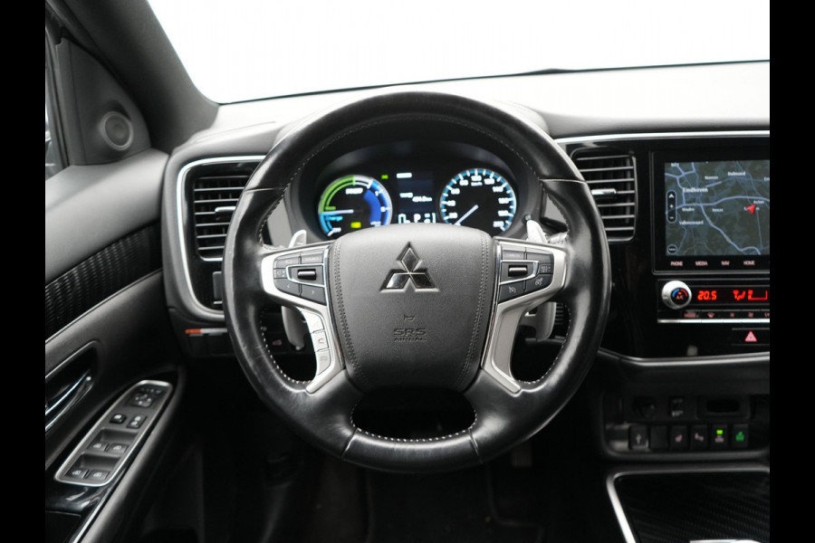 Mitsubishi Outlander 2.4 Intense+ Plug In Hybrid 225pk Dealer O.H PHEV | Trekhaak Af Fabriek | 360 Camera | Lederen Sportstoelen Verwarmd | Apple Carplay | Blis | Cruise Control | Navigatie | Keyless | DAB | 18" L.M |