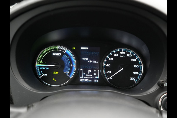 Mitsubishi Outlander 2.4 Intense+ Plug In Hybrid 225pk Dealer O.H PHEV | Trekhaak Af Fabriek | 360 Camera | Lederen Sportstoelen Verwarmd | Apple Carplay | Blis | Cruise Control | Navigatie | Keyless | DAB | 18" L.M |